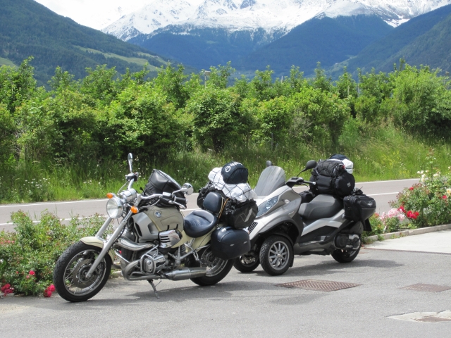 Tankstop vor Obstplantage