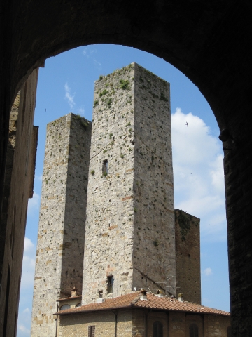 Geschlechterturm genannte mittelalterliche Wohnburgen