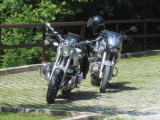 Motos